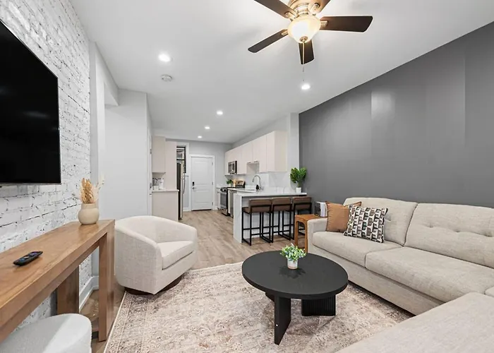 Rogers Park Retreat 3br +parking Near Evanston - Apartamento