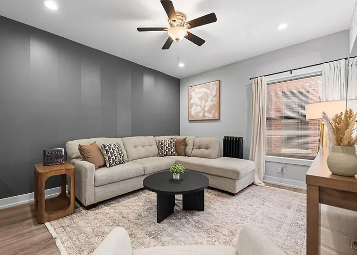 Rogers Park Retreat 3br +parking Near Evanston - Apartamento