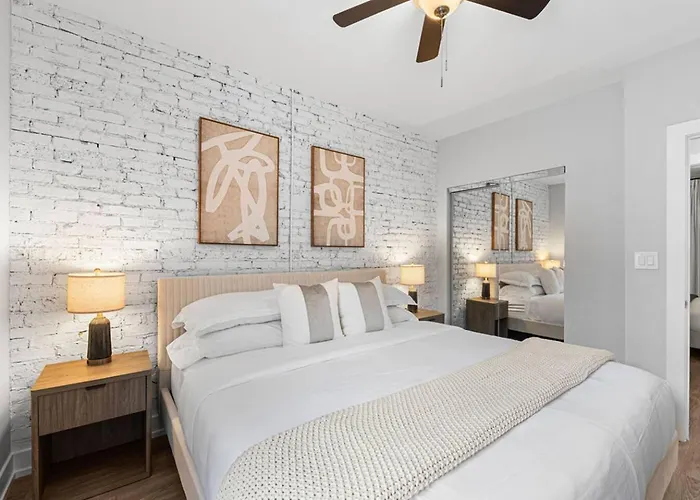 Rogers Park Retreat 3br +parking Near Evanston - Apartamento *