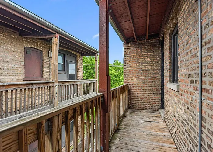 Rogers Park Retreat 3br +parking Near Evanston - Chicago
